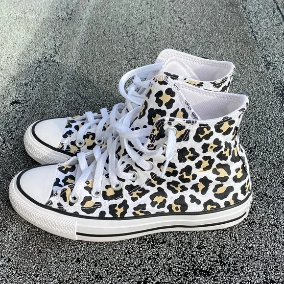 Converse Chuck Taylor Unisex Leopard Print High Top Sneakers- Women’s 6 - Picture 2 of 11
